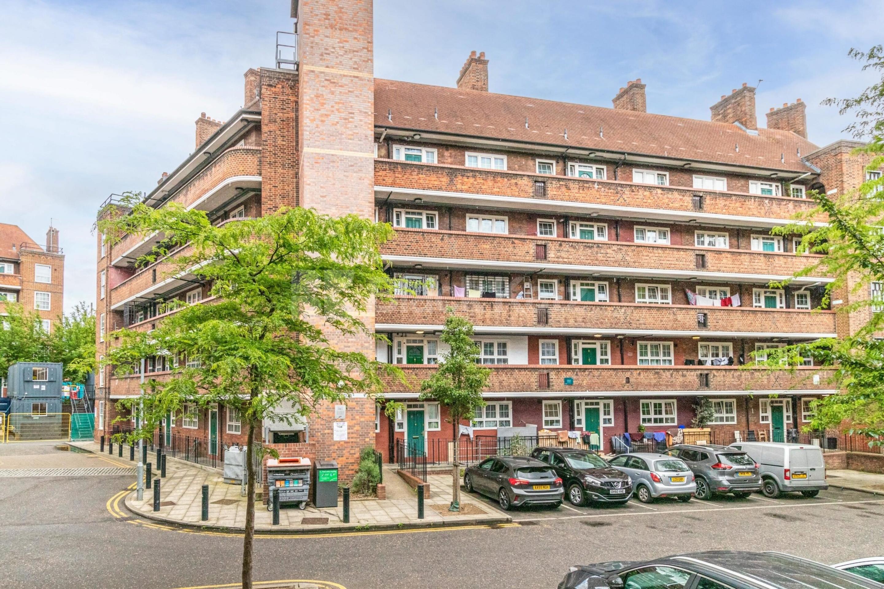 Located in Hackney central and close to Hackney Downs Park Pembury Road, Hackney E5
